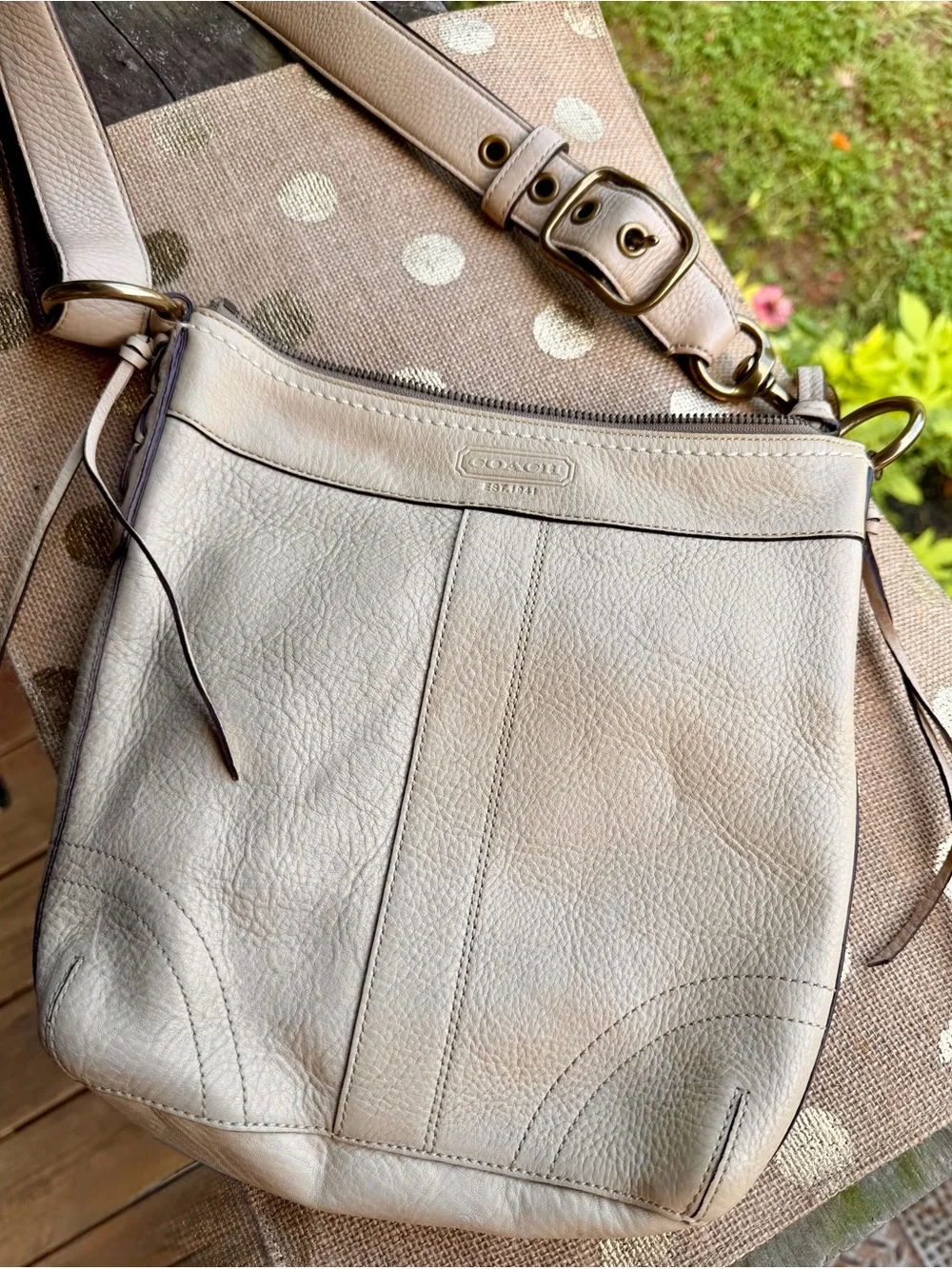 Vintage Coach Legacy Pebble Leather Crossbody Sling Shoulder Bag Purse Beige